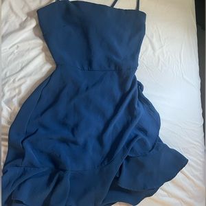Simply blue dress with a tie on the back.